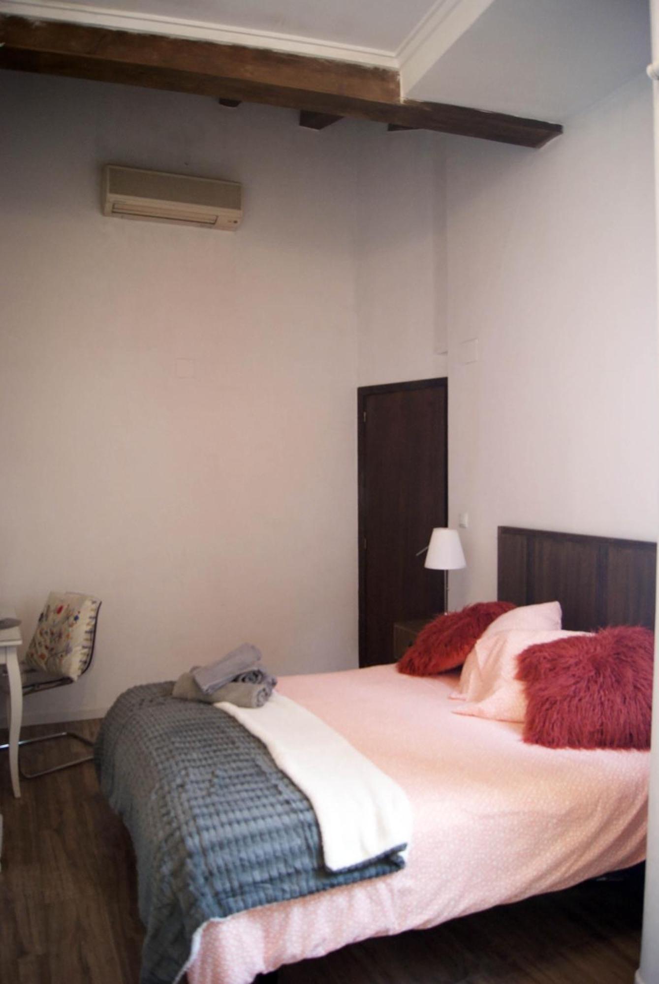 Apartamentos Centricos Barrio Del Carmen Valensiya Dış mekan fotoğraf