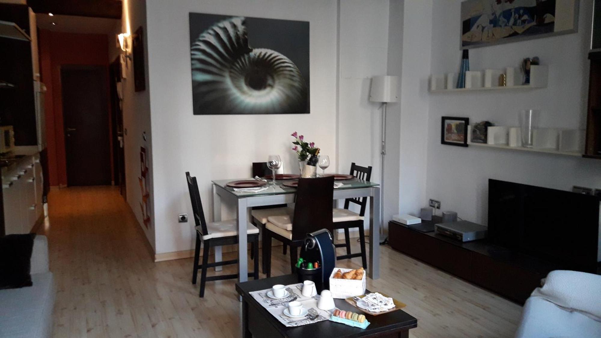 Apartamentos Centricos Barrio Del Carmen Valensiya Dış mekan fotoğraf
